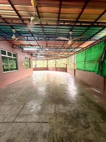 Rumah Teres 1-Tingkat untuk Dijual di Taman Bestari Indah (Ulu Tiram) - Calvin Lee - Exterior - PropertyGuru.com.my