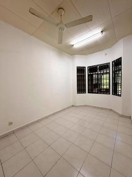 Rumah Teres 1-Tingkat untuk Dijual di Taman Bestari Indah (Ulu Tiram) - Calvin Lee - Interior - PropertyGuru.com.my