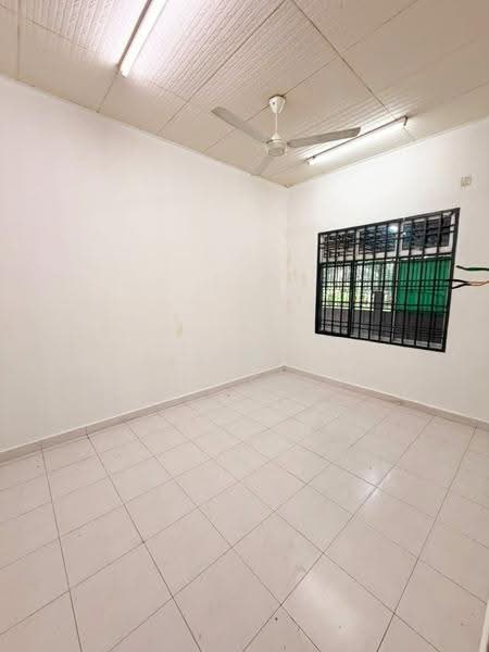 Rumah Teres 1-Tingkat untuk Dijual di Taman Bestari Indah (Ulu Tiram) - Calvin Lee - Interior - PropertyGuru.com.my