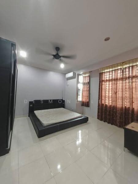2-storey Terraced House for Rent in Taman Austin Perdana (Tebrau) - Desmond Lee - Bedroom - PropertyGuru.com.my