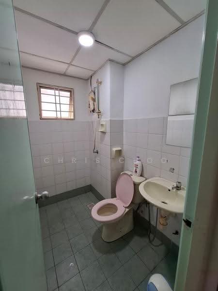 Pangsapuri untuk Disewa di Melur Apartment - Chris Choo - Bathroom - PropertyGuru.com.my