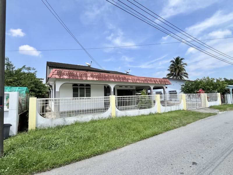 Bungalow House for Sale in Bidor (Perak) - Joel Lee - PropertyGuru.com.my