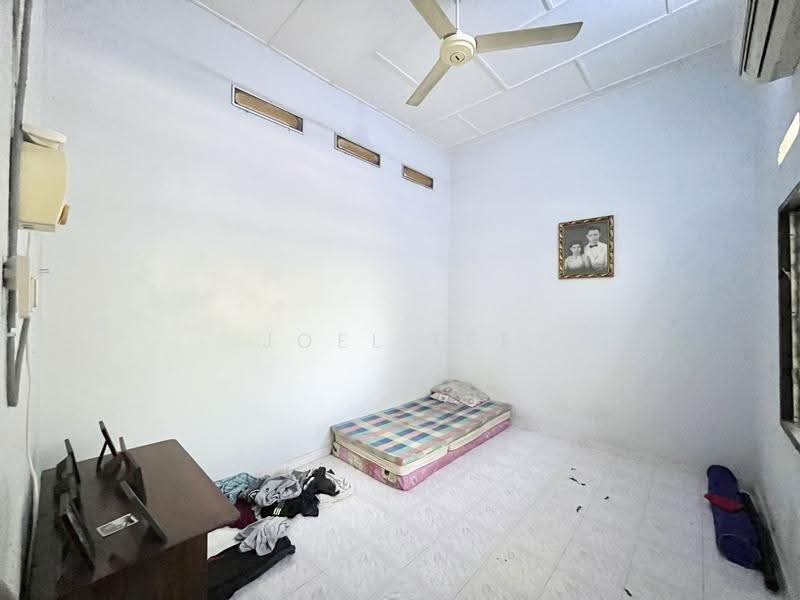 Bungalow House for Sale in Bidor (Perak) - Joel Lee - Bedroom - PropertyGuru.com.my