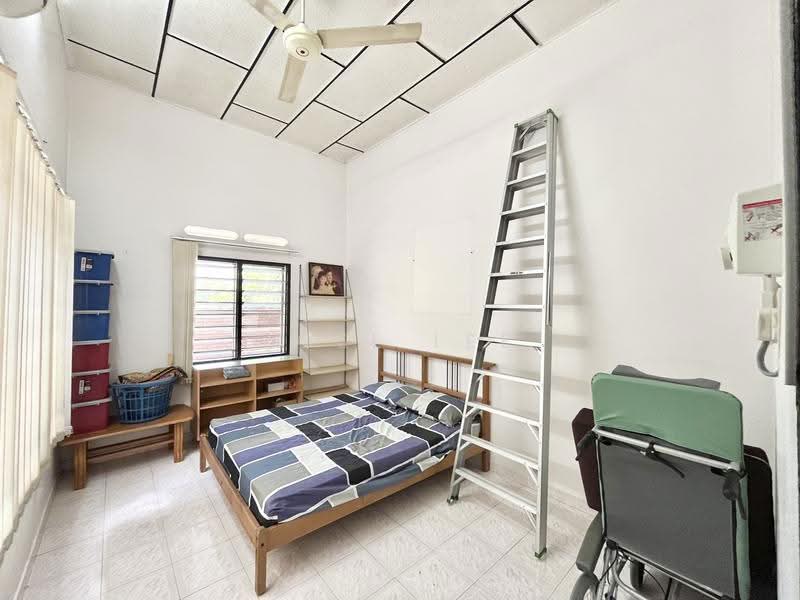 Bungalow House for Sale in Bidor (Perak) - Joel Lee - Bedroom - PropertyGuru.com.my
