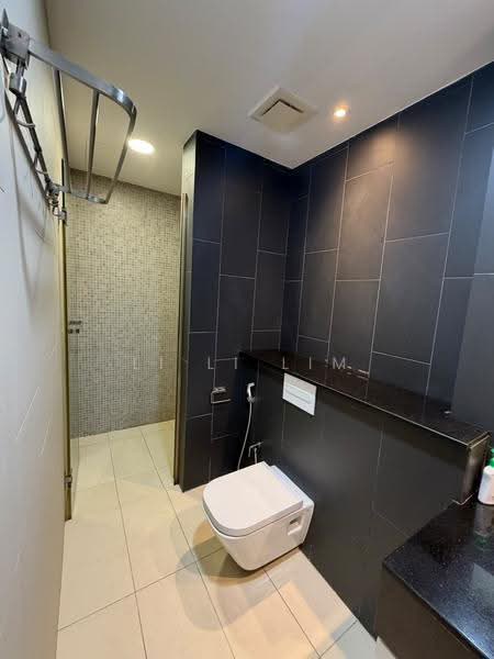 Kondominium untuk Disewa di Jesselton Residences - Li Li Lim - Bathroom - PropertyGuru.com.my