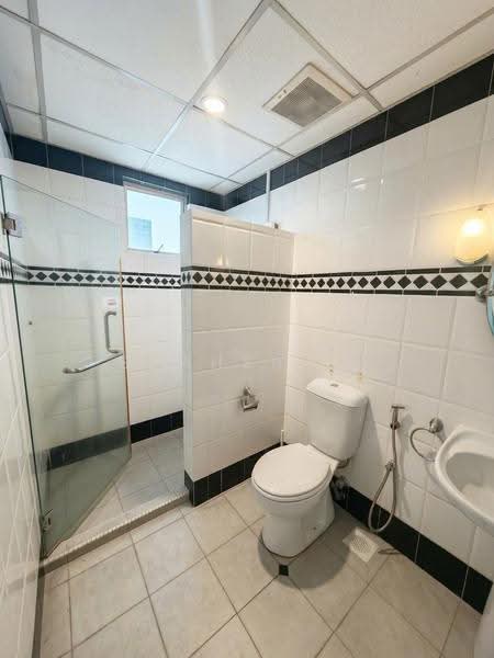 Rumah Berkembar untuk Disewa di Usj 5 (Subang Jaya) - Shahshi T - Bathroom - PropertyGuru.com.my