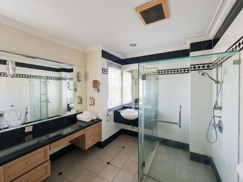 Rumah Berkembar untuk Disewa di Usj 5 (Subang Jaya) - Shahshi T - Bathroom - PropertyGuru.com.my