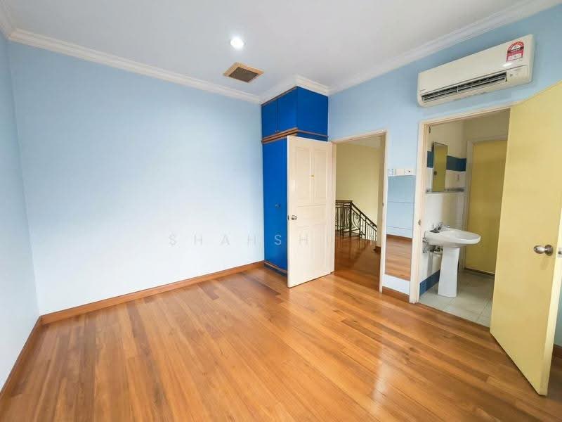 Rumah Berkembar untuk Disewa di Usj 5 (Subang Jaya) - Shahshi T - Bathroom - PropertyGuru.com.my