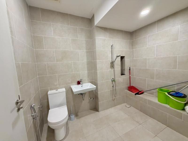 Rumah Berkembar untuk Dijual di Setia Alam (Selangor) - Fong Yan - Bathroom - PropertyGuru.com.my