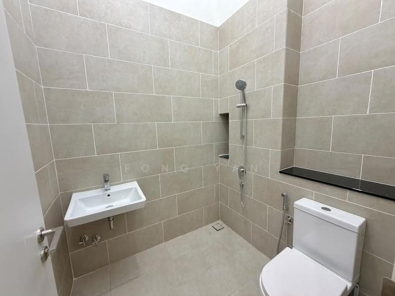 Rumah Berkembar untuk Dijual di Setia Alam (Selangor) - Fong Yan - Bathroom - PropertyGuru.com.my