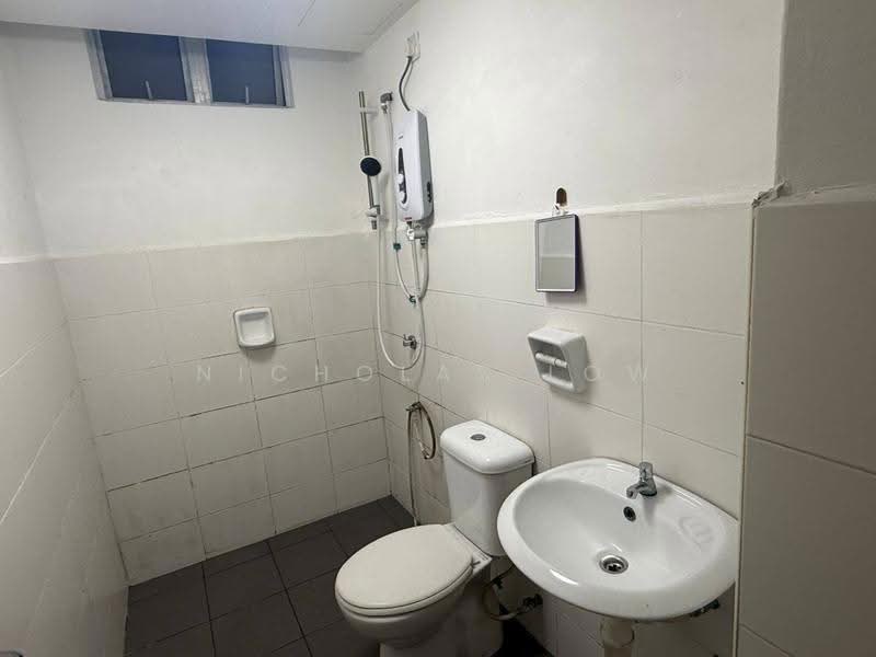 Service Residence for Rent at Tebrau City Residences - Nicholas Low - Bathroom - PropertyGuru.com.my