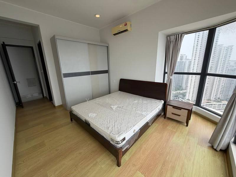 Condominium for Sale at Royal Strand @ Country Garden Danga Bay - Yen Ma - Bedroom - PropertyGuru.com.my