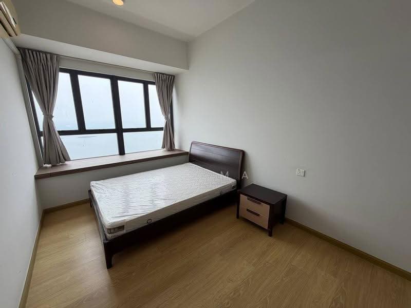 Condominium for Sale at Royal Strand @ Country Garden Danga Bay - Yen Ma - Bedroom - PropertyGuru.com.my