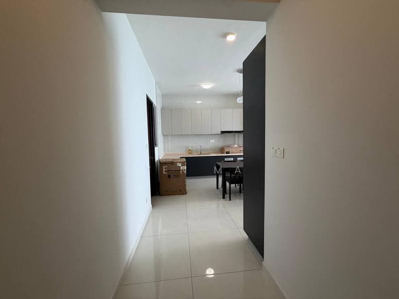 Condominium for Sale at Royal Strand @ Country Garden Danga Bay - Yen Ma - Kitchen - PropertyGuru.com.my