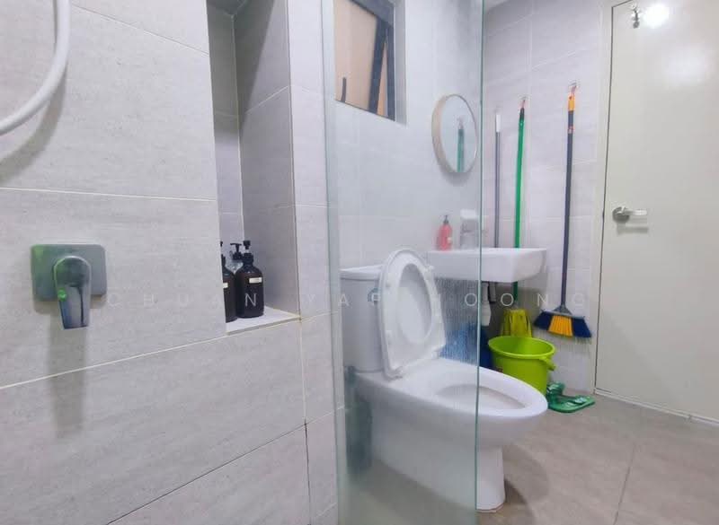 Service Residence for Sale at SouthPlace Residences @ Tropicana Metropark - Chuan Yap Hoong - Bathroom - PropertyGuru.com.my