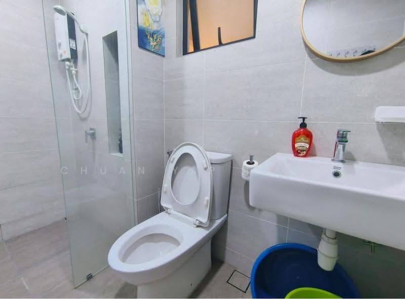Service Residence for Sale at SouthPlace Residences @ Tropicana Metropark - Chuan Yap Hoong - Bathroom - PropertyGuru.com.my
