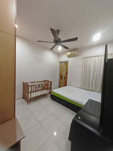 2-storey Terraced House for Rent in Taman Austin Perdana (Tebrau) - Annie Tee - Bedroom - PropertyGuru.com.my