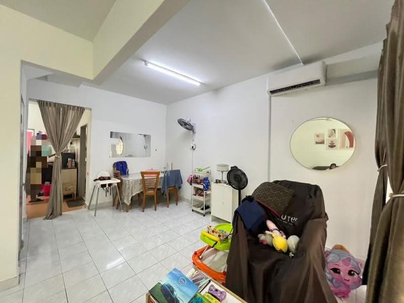 Rumah Teres 2-Tingkat untuk Dijual di Saujana Damansara (Damansara Damai) - Kim Meng Lew - Living Room - PropertyGuru.com.my