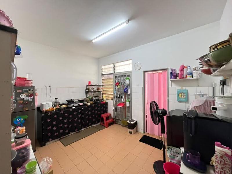 Rumah Teres 2-Tingkat untuk Dijual di Saujana Damansara (Damansara Damai) - Kim Meng Lew - Kitchen - PropertyGuru.com.my