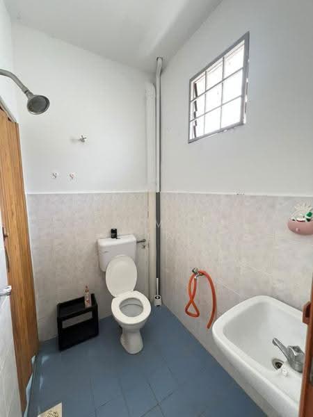 Rumah Teres 2-Tingkat untuk Dijual di Saujana Damansara (Damansara Damai) - Kim Meng Lew - Bathroom - PropertyGuru.com.my
