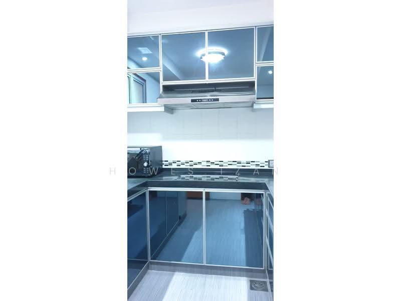 Condominium for Sale at Petrie Condominium - Howes Izan - Kitchen - PropertyGuru.com.my