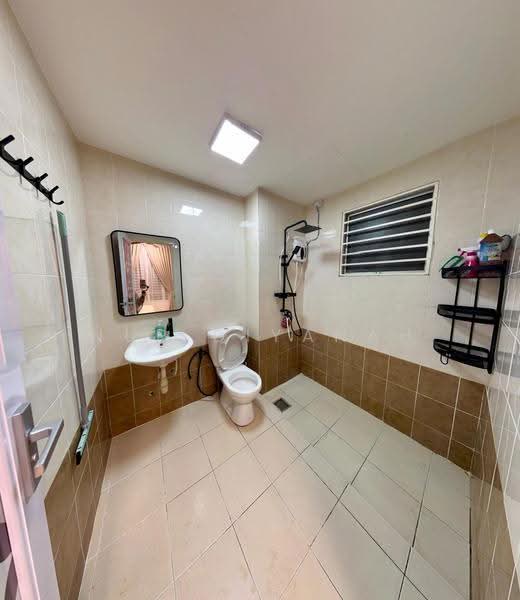Kondominium untuk Disewa di Prima U1 - Nur Diyanah - Bathroom Master (attached - non sharing) - PropertyGuru.com.my