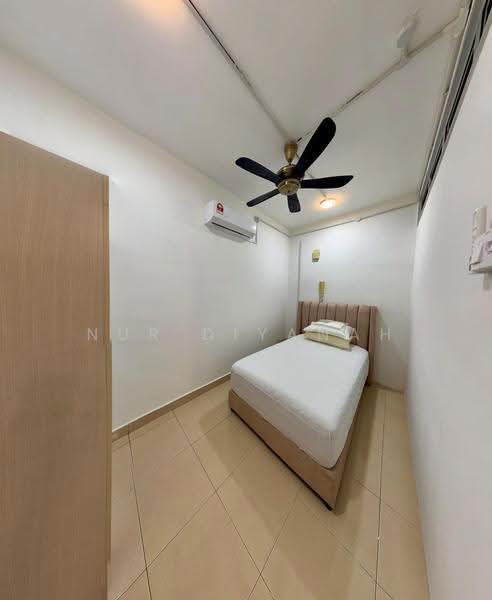 Kondominium untuk Disewa di Prima U1 - Nur Diyanah - Room 5 (Small) : RM 700/month - PropertyGuru.com.my