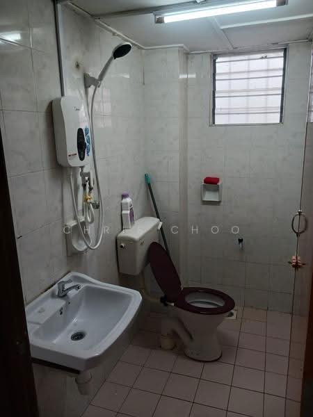 Apartment for Rent at Pangsapuri Lotus (Teratai) - Chris Choo - Bathroom - PropertyGuru.com.my