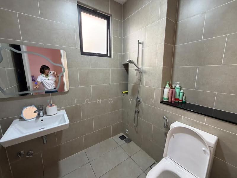 Rumah Berkembar untuk Dijual di Setia Alam (Selangor) - Fong Yan - Bathroom - PropertyGuru.com.my