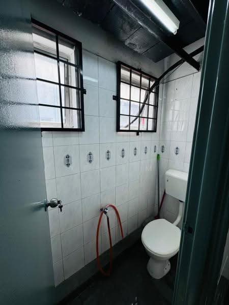 Shop / Office for Rent in Subang Jaya (Selangor) - Yen Lim - Bathroom - PropertyGuru.com.my