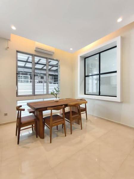 Rumah Kluster untuk Disewa di Taman Gaya (Ulu Tiram) - Elvis Sim - PropertyGuru.com.my