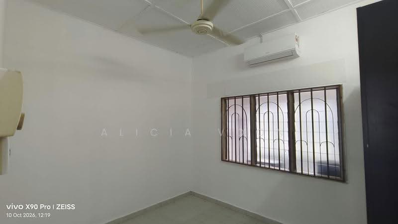 Rumah Teres 1-Tingkat untuk Disewa di Taman Johor Jaya (Johor Bahru) - Alicia Voon - PropertyGuru.com.my