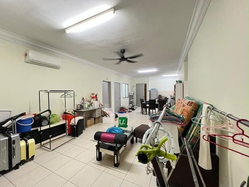 Kondominium untuk Dijual di Platinum Lake PV 13 - Ming Ju Li - Living Room - PropertyGuru.com.my