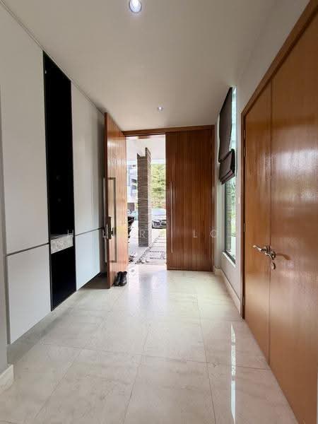 Bungalow House for Rent in Seputeh (Kuala Lumpur) - Hilary Low - Entrance - PropertyGuru.com.my