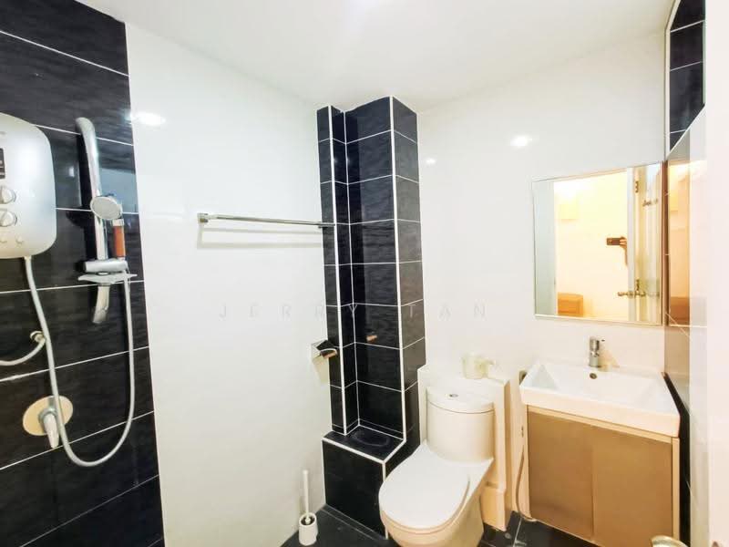 Condominium for Rent at D'Piazza - Jerry Tan - Bathroom - PropertyGuru.com.my