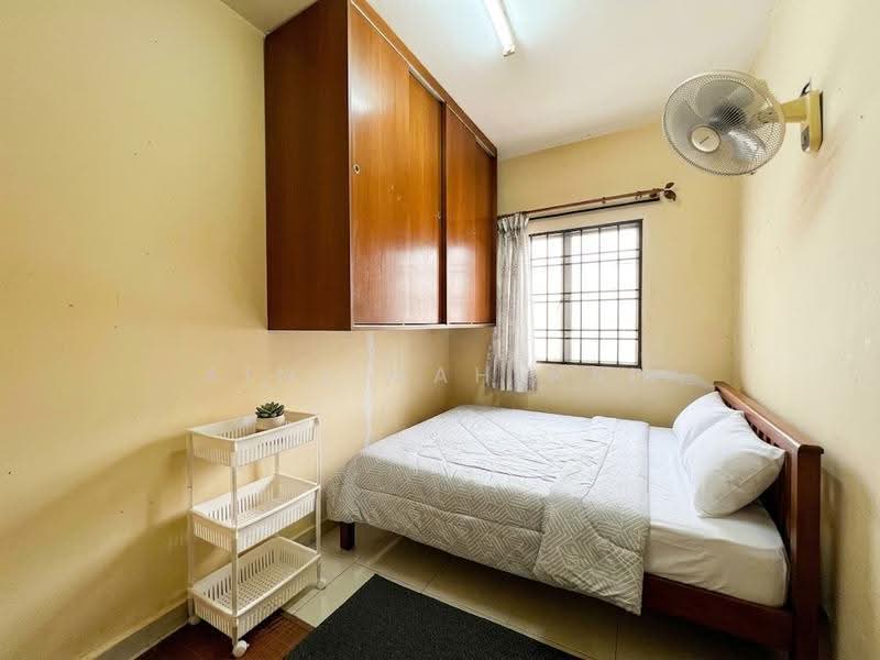 2-storey Terraced House for Sale in Taman Prima Saujana (Kajang) - Aimi Mahirah - Bedroom - PropertyGuru.com.my