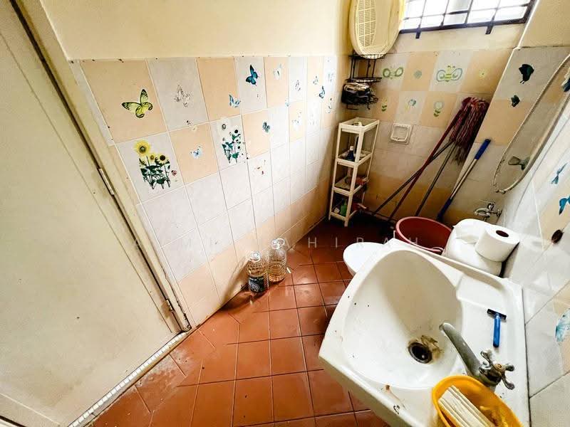 2-storey Terraced House for Sale in Taman Prima Saujana (Kajang) - Aimi Mahirah - Bathroom - PropertyGuru.com.my