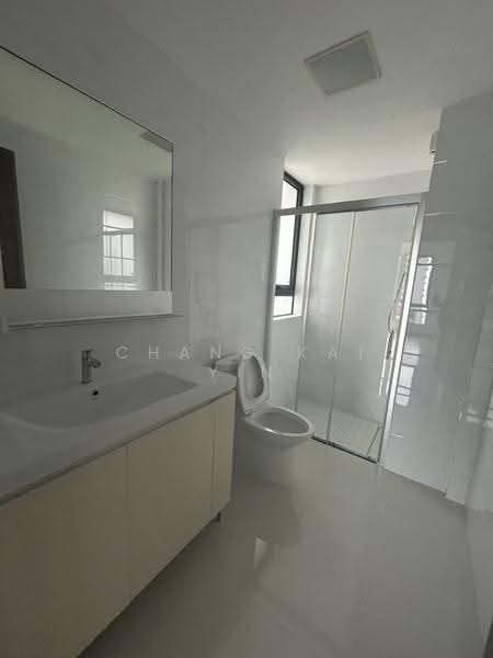 Pangsapuri untuk Disewa di Regalia Park @ Forest City - Chang Kai Yin - Bathroom - PropertyGuru.com.my
