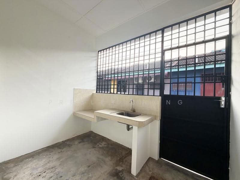 Rumah Teres 1-Tingkat untuk Dijual di Bandar Baru Utama (Kampar) - Presley Chong - Wet Kitchen - PropertyGuru.com.my