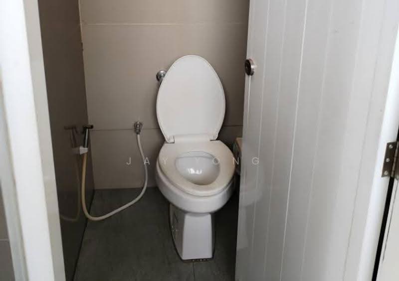 Kedai untuk Disewa di Taman TTDI Jaya (Shah Alam) - Jay Yong - Bathroom - PropertyGuru.com.my
