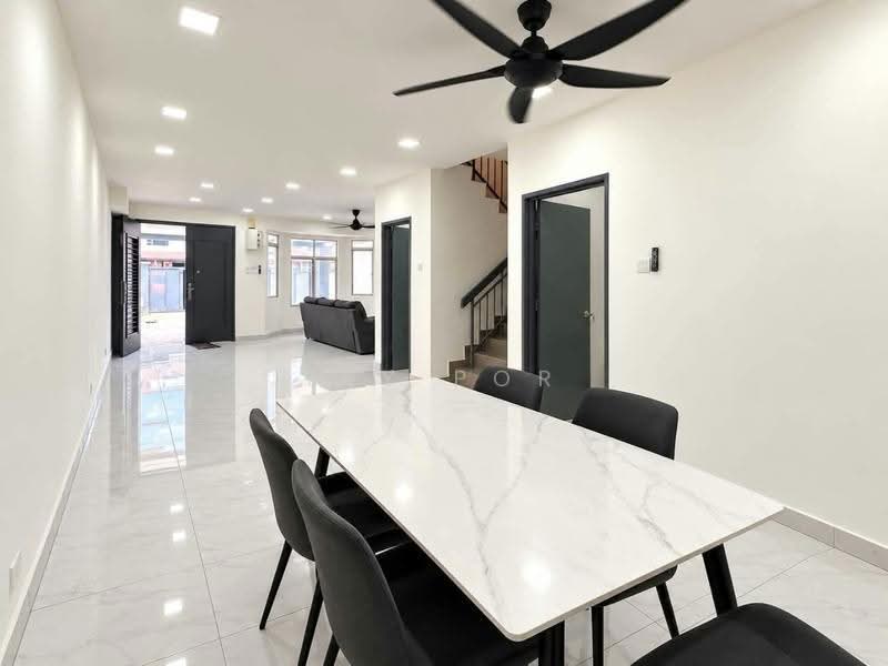 2-storey Terraced House for Sale in Bandar Botanic (Klang) - Ivy Por - Living Room - PropertyGuru.com.my