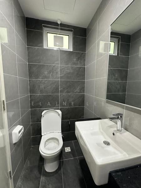 Kondominium untuk Disewa di Lucerne Residences - Elaine Lee - Bathroom - PropertyGuru.com.my