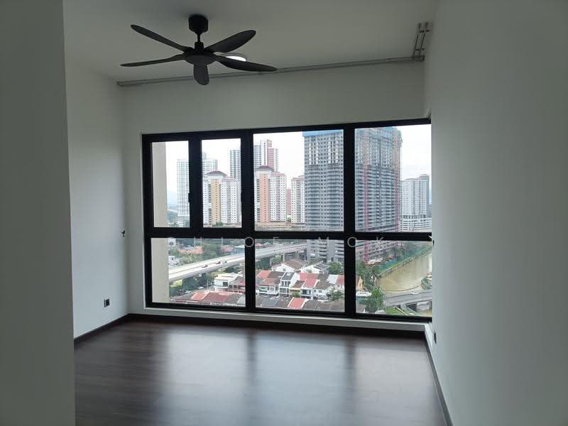 Kediaman Servis untuk Dijual di Duta Park Residences - Chloe Mok - Living Room - PropertyGuru.com.my