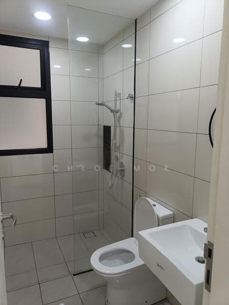 Kediaman Servis untuk Dijual di Duta Park Residences - Chloe Mok - Bathroom - PropertyGuru.com.my