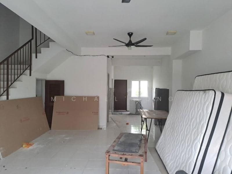 2-storey Terraced House for Sale in Semenyih (Selangor) - Michael Wong - Living Room - PropertyGuru.com.my