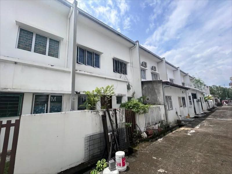 2-storey Terraced House for Sale in Semenyih (Selangor) - Michael Wong - Exterior - PropertyGuru.com.my