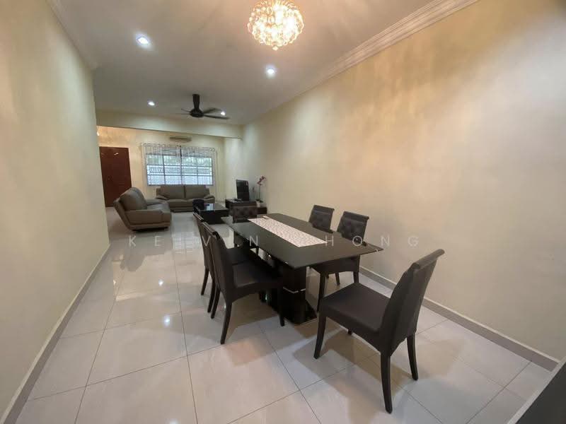 Semi-Detached House for Sale in Taman Ipoh Selatan (Ipoh) - Kelvin Chong - Living Room - PropertyGuru.com.my