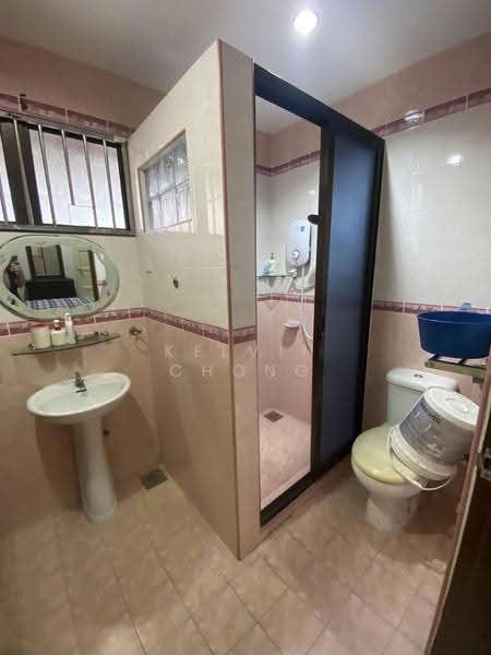 Semi-Detached House for Sale in Taman Ipoh Selatan (Ipoh) - Kelvin Chong - Bathroom - PropertyGuru.com.my