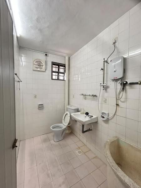 2-storey Terraced House for Rent in Taman Sppk (Ipoh) - Kelvin Chong - Bathroom - PropertyGuru.com.my
