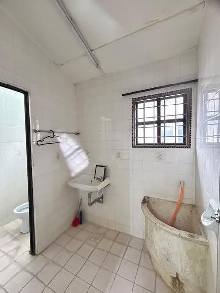 2-storey Terraced House for Rent in Taman Sppk (Ipoh) - Kelvin Chong - Bathroom - PropertyGuru.com.my